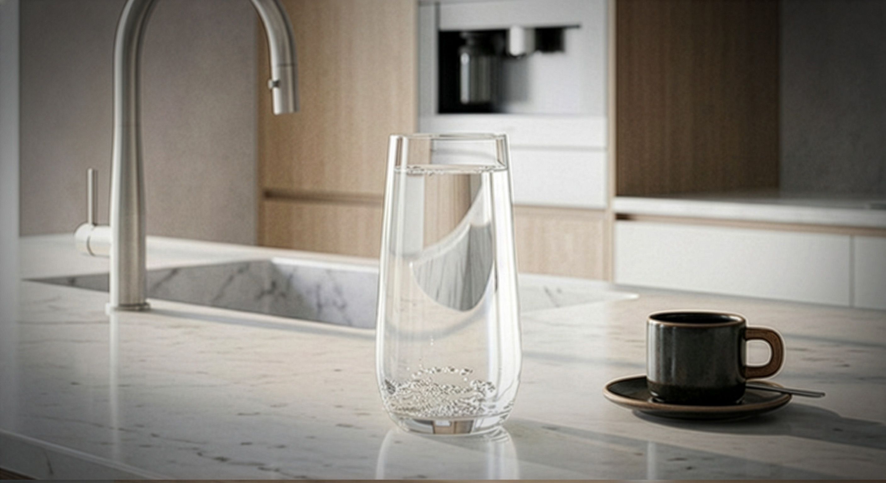 Klares Osmosewasser im Glas – gefiltert mit Umkehrosmose-Technologie